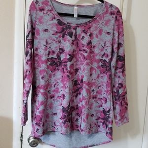 Lularoe Lynnae top